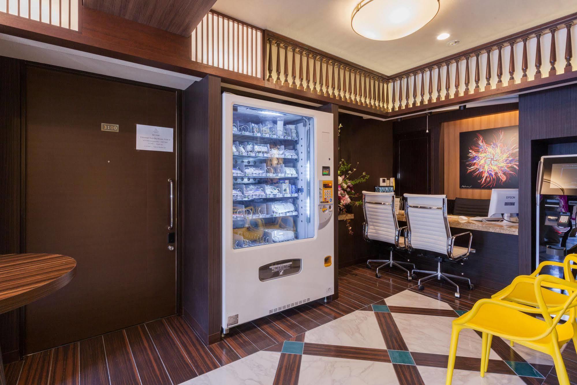 Kariyushi LCH. Premium Hotel Naha Bagian luar foto
